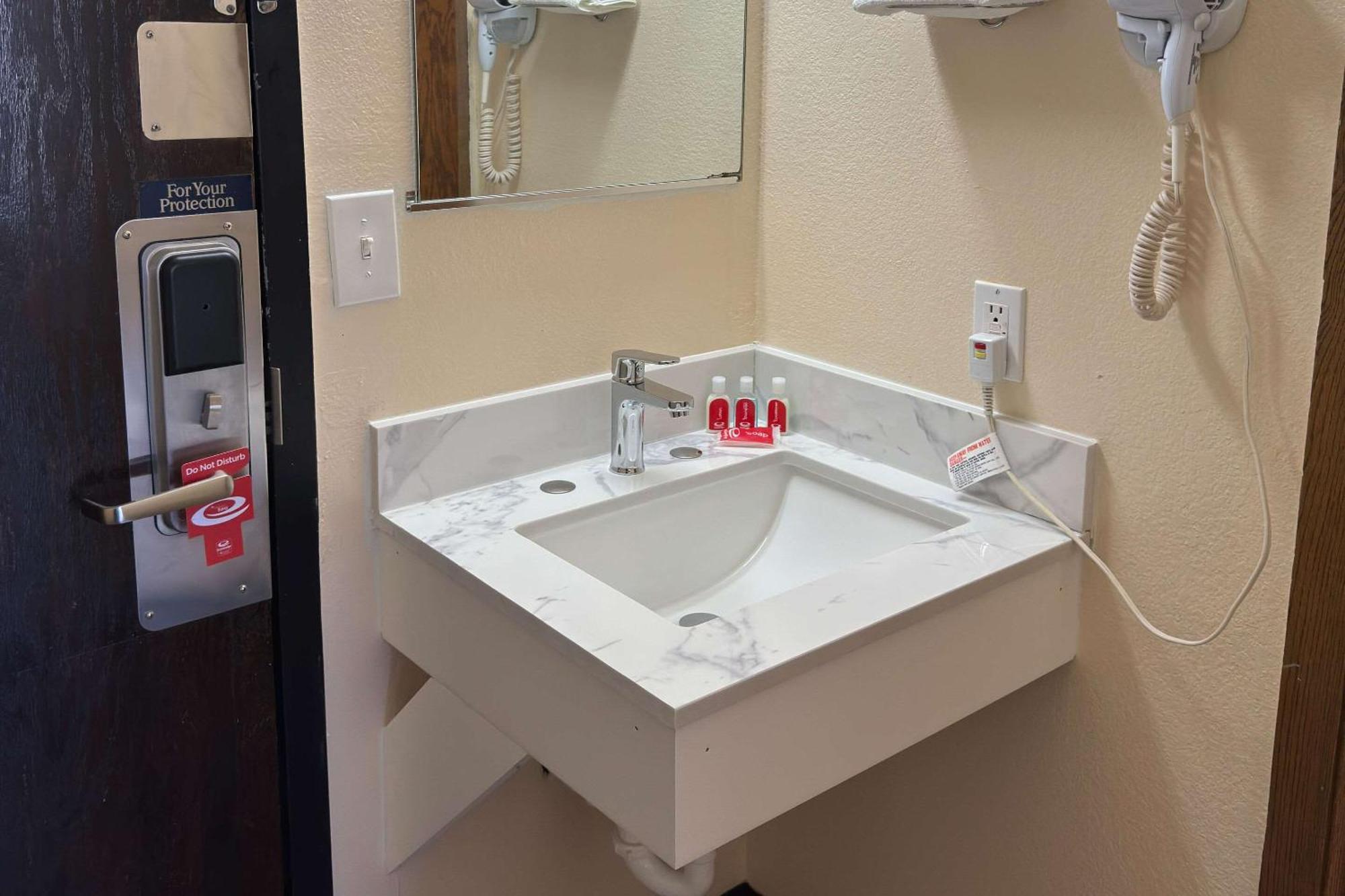 Econo Lodge Waite Park エクステリア 写真