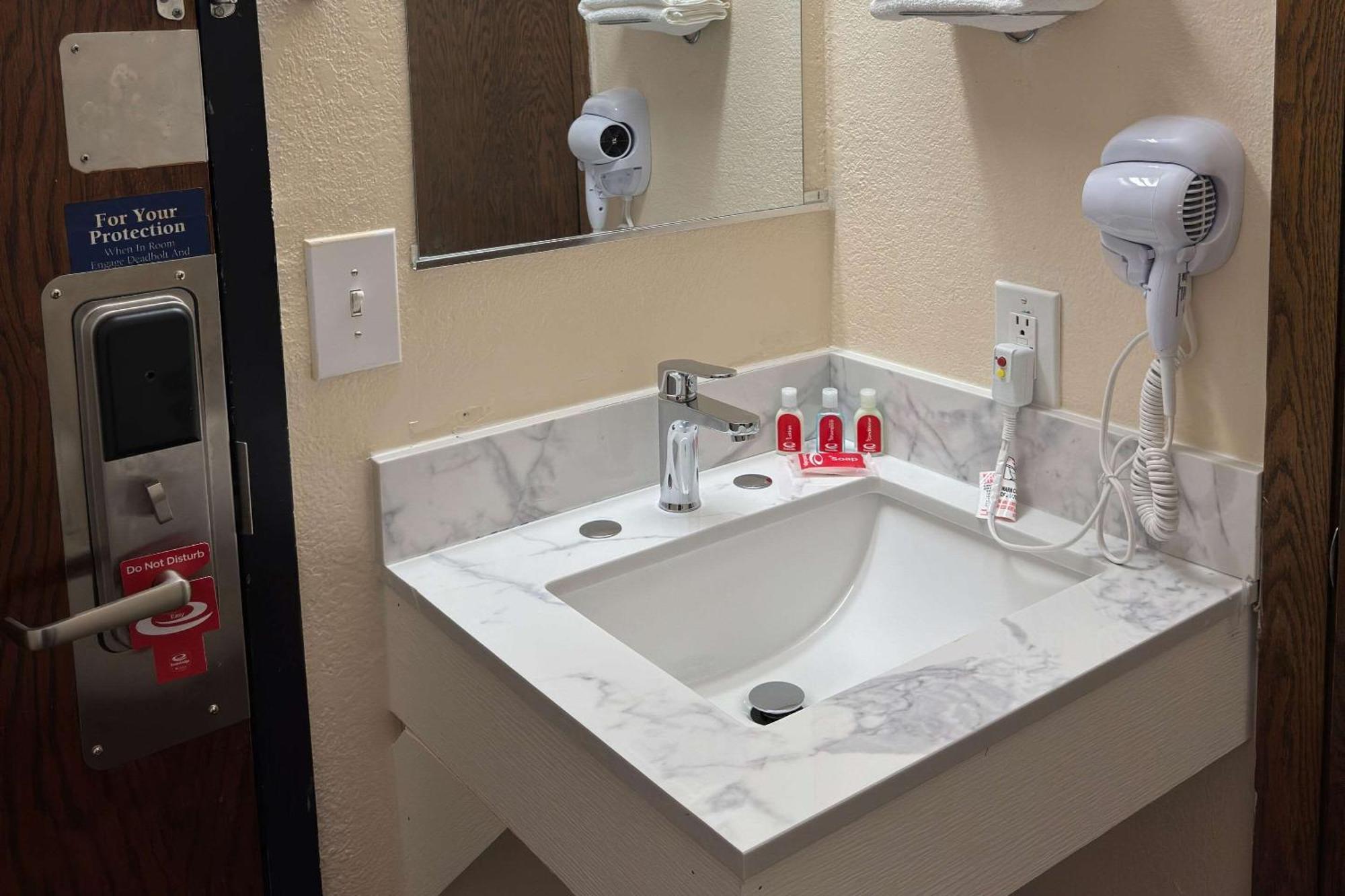 Econo Lodge Waite Park エクステリア 写真
