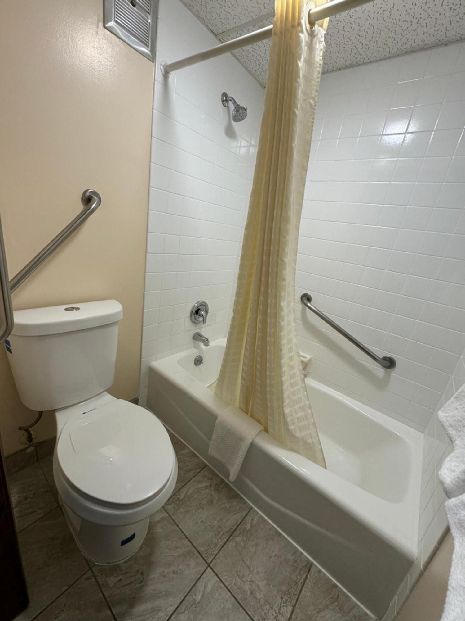 Econo Lodge Waite Park エクステリア 写真