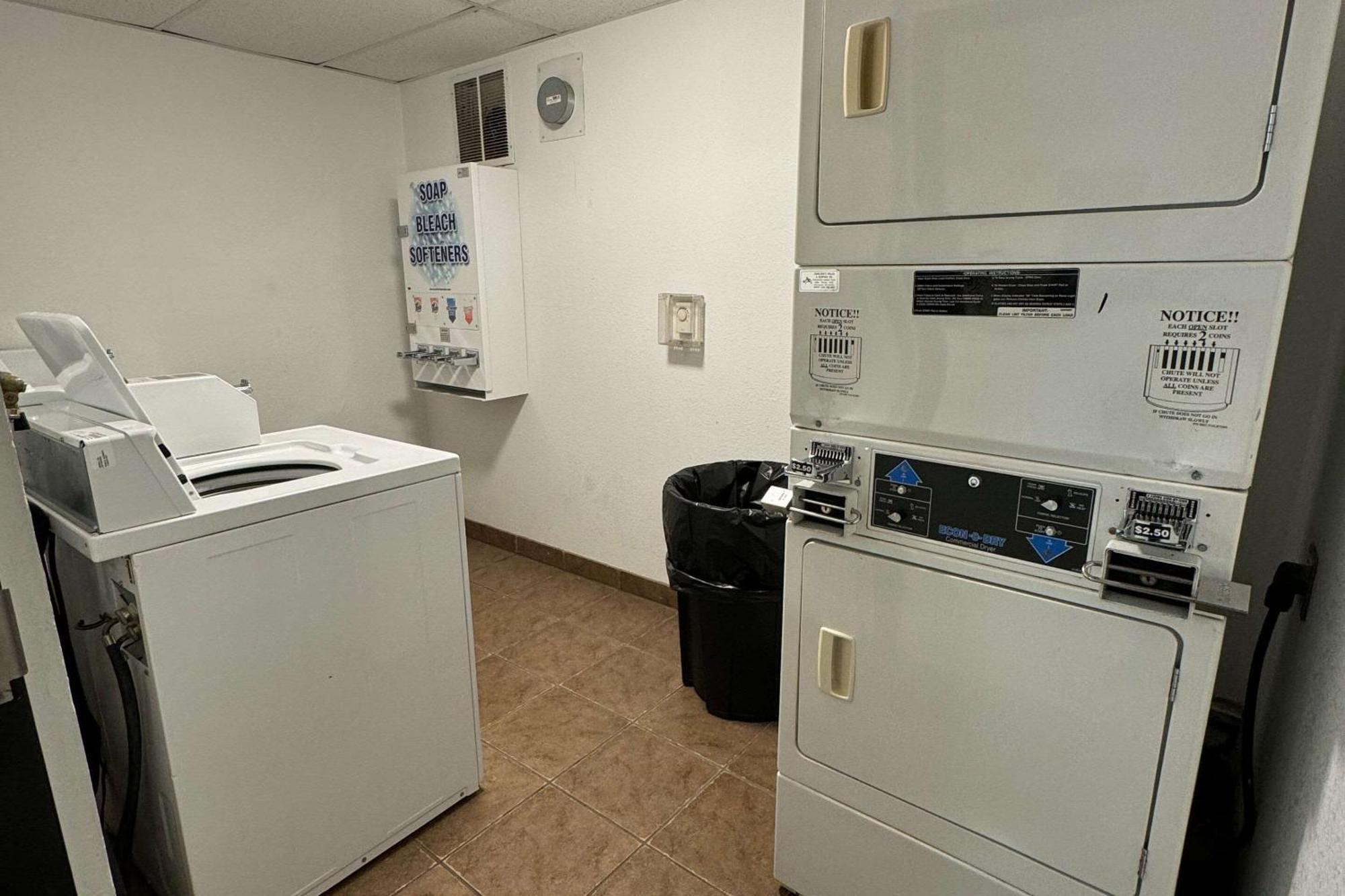 Econo Lodge Waite Park エクステリア 写真