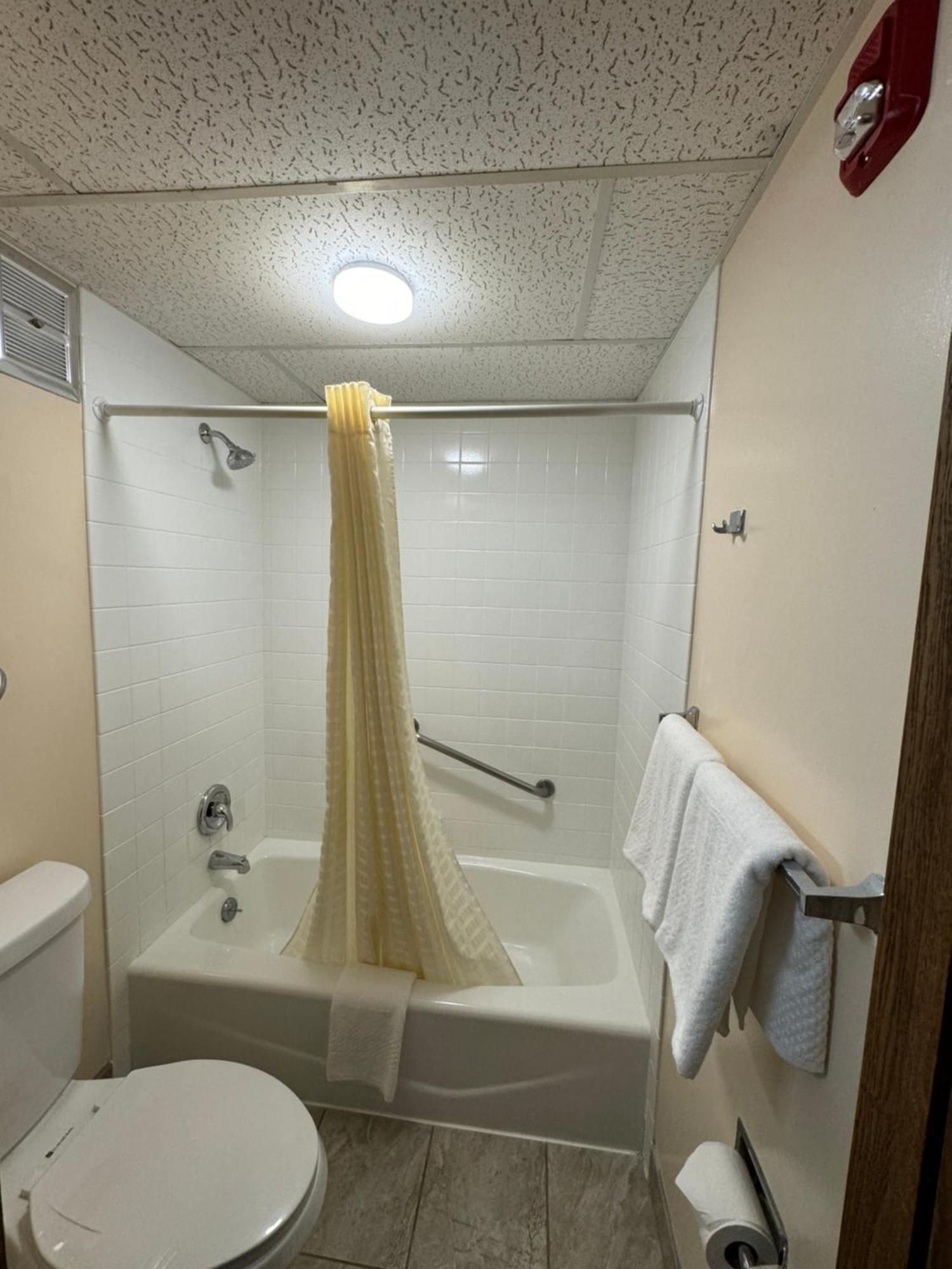 Econo Lodge Waite Park エクステリア 写真
